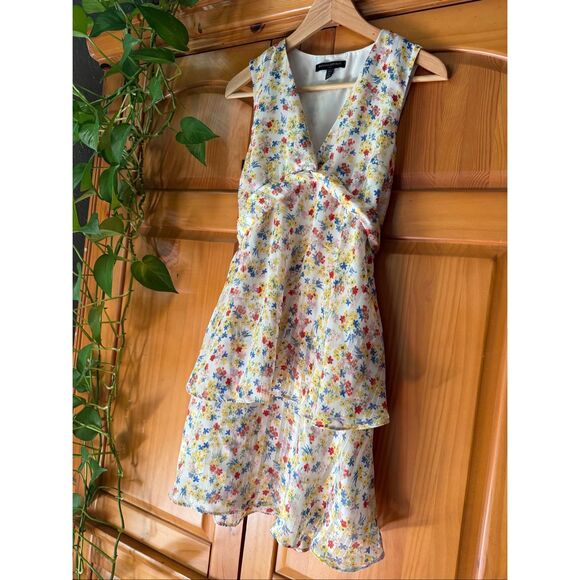 Banana Republic  Twist Knot Front V Neck Ruffle Floral Mini Dress SZ 4/P - Picture 3 of 11
